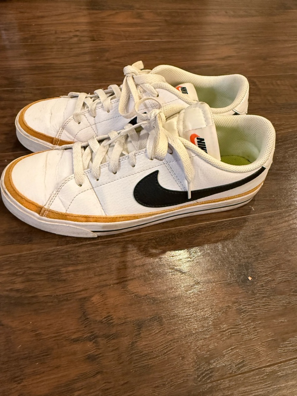 Nikewomens  Low-Top Sneakers with Black Swoosh and Tan Accent